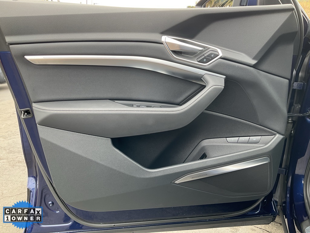 2021 Audi e-tron Premium Plus photo 18