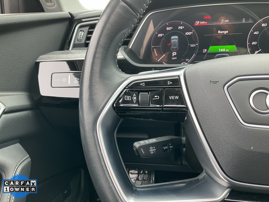 2021 Audi e-tron Premium Plus photo 32