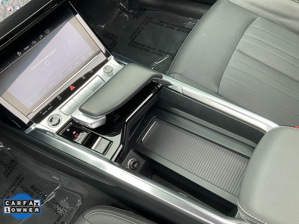 2021 Audi e-tron Premium Plus photo 37
