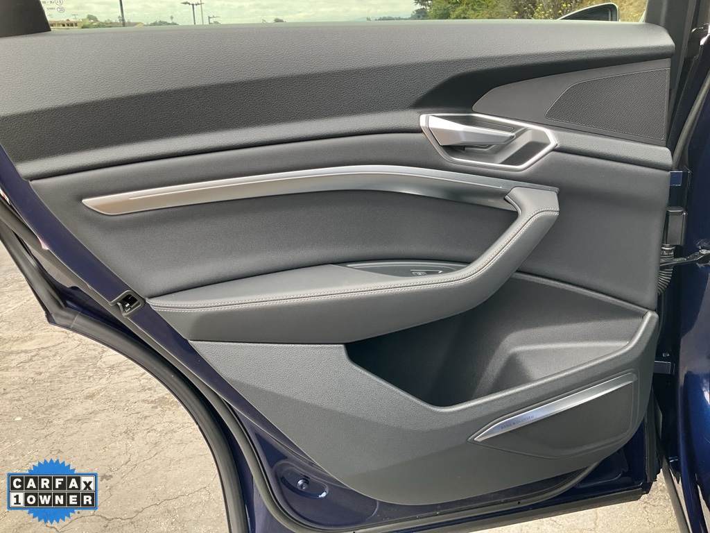 2021 Audi e-tron Premium Plus photo 41