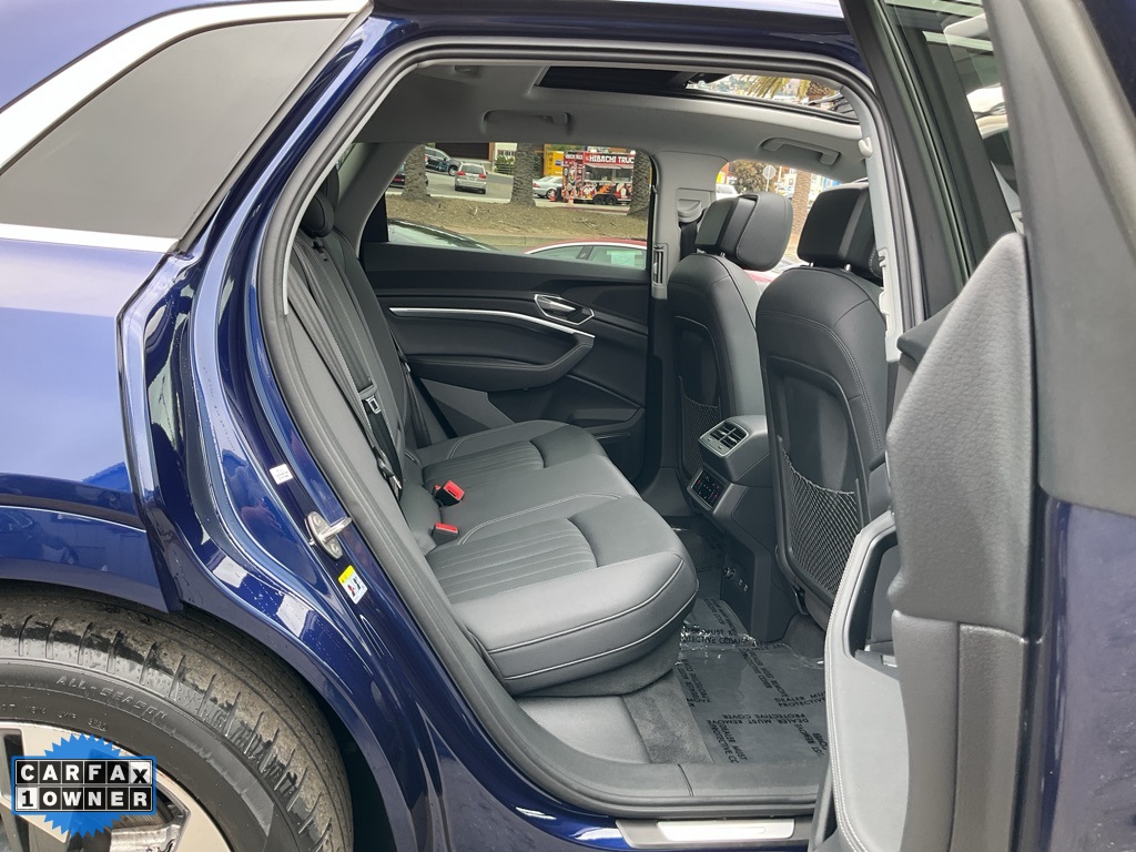 2021 Audi e-tron Premium Plus photo 42