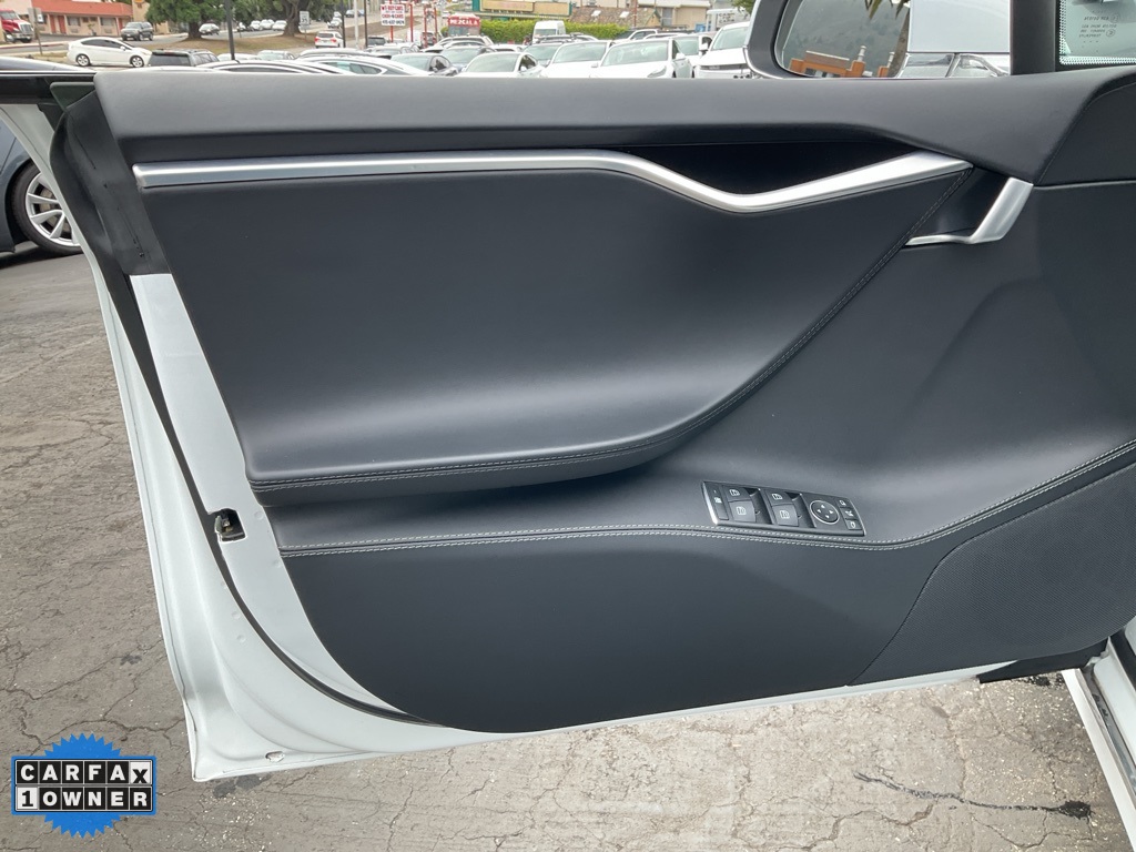 2017 Tesla Model S 75 photo 19