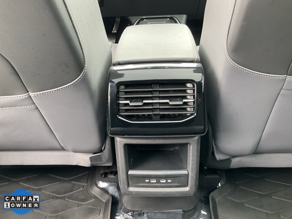 2024 Volkswagen ID.4 S photo 26