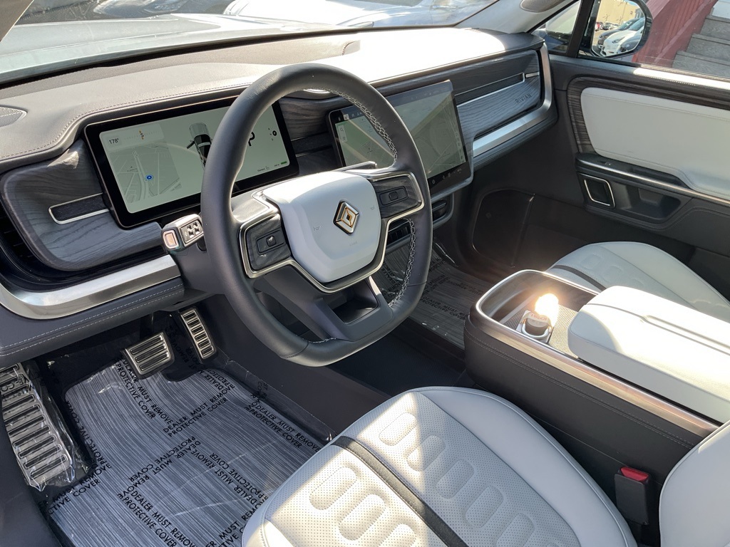 2023 Rivian R1T Adventure photo 6