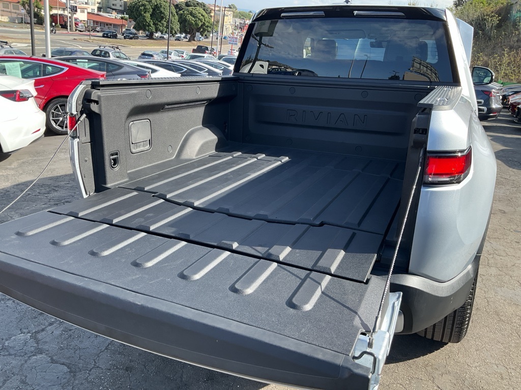 2023 Rivian R1T Adventure photo 8