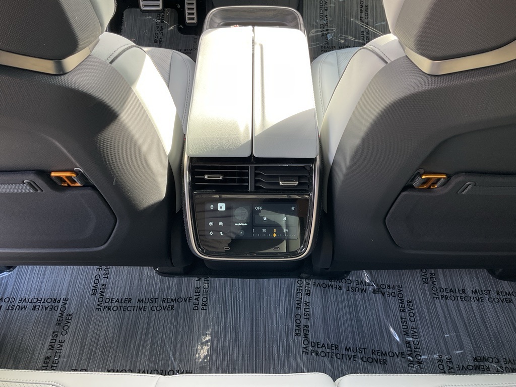 2023 Rivian R1T Adventure photo 30
