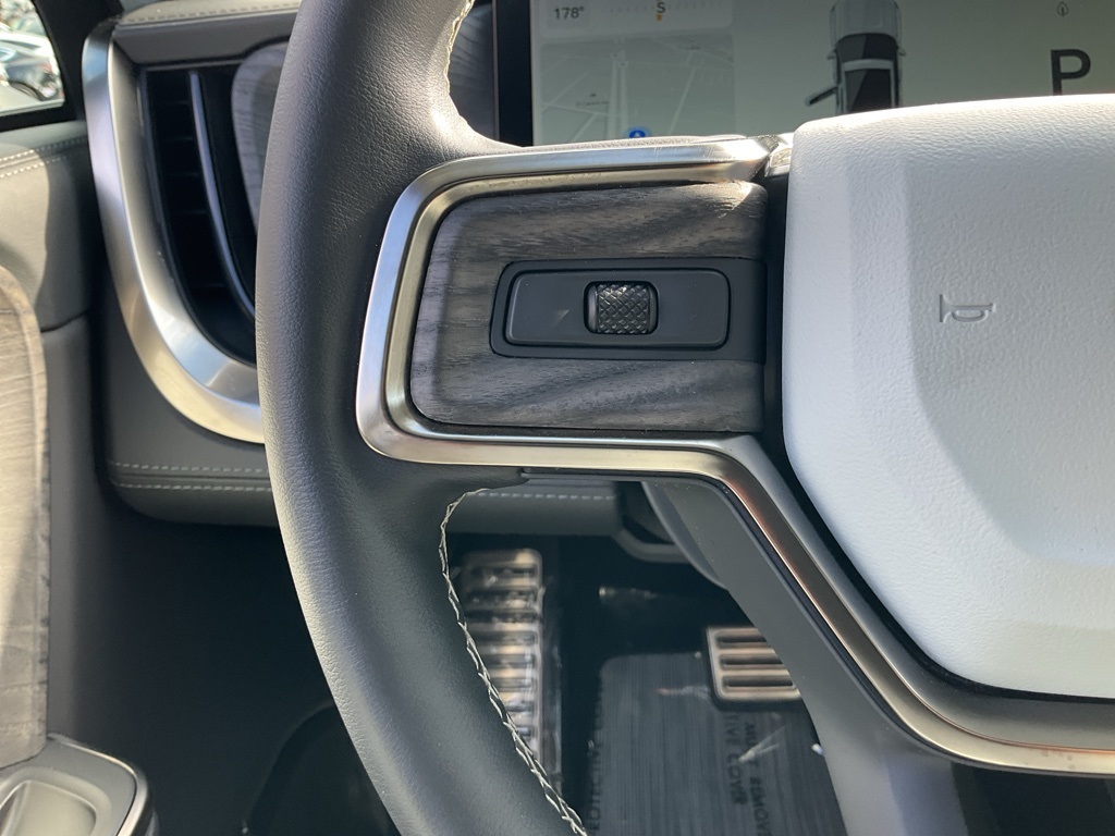 2023 Rivian R1T Adventure photo 34