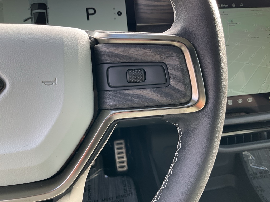 2023 Rivian R1T Adventure photo 35