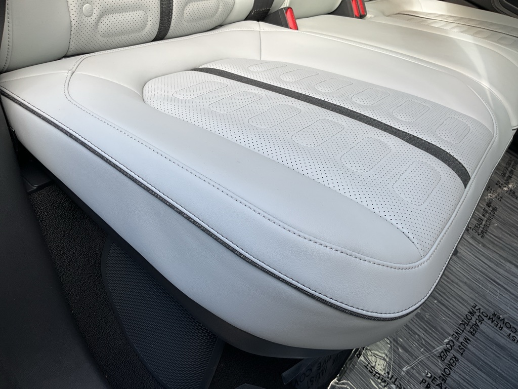 2023 Rivian R1T Adventure photo 47