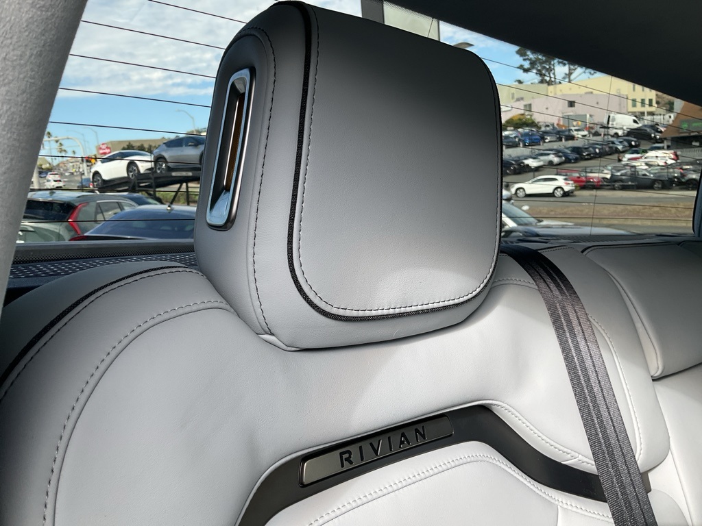 2023 Rivian R1T Adventure photo 49