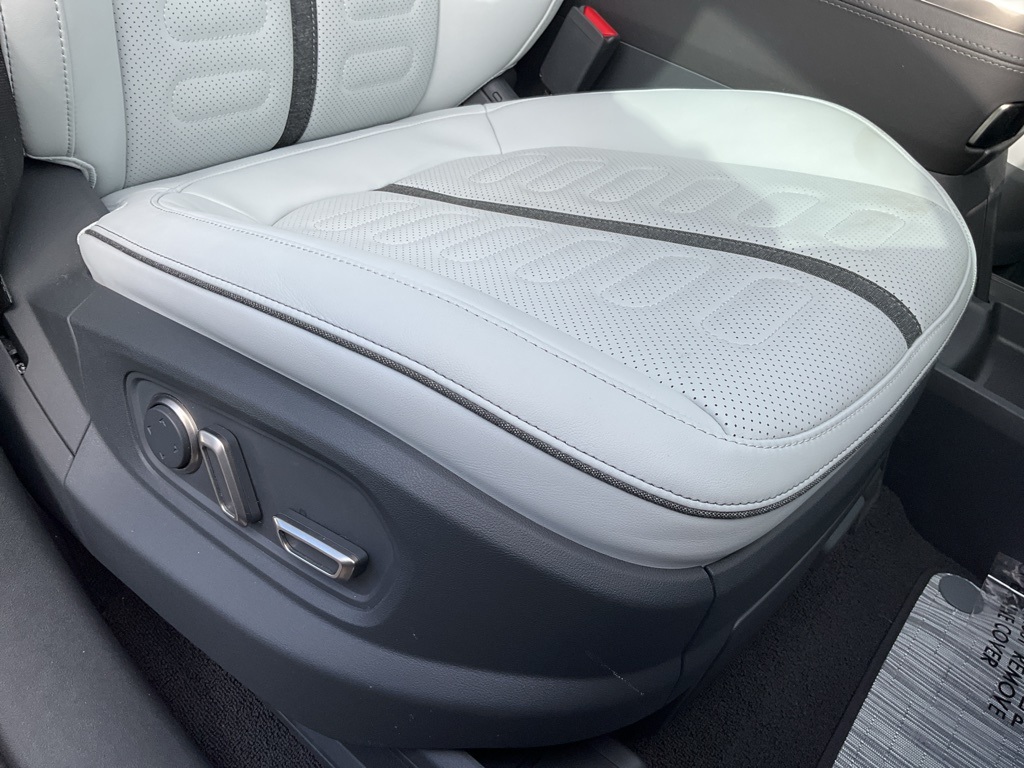 2023 Rivian R1T Adventure photo 57