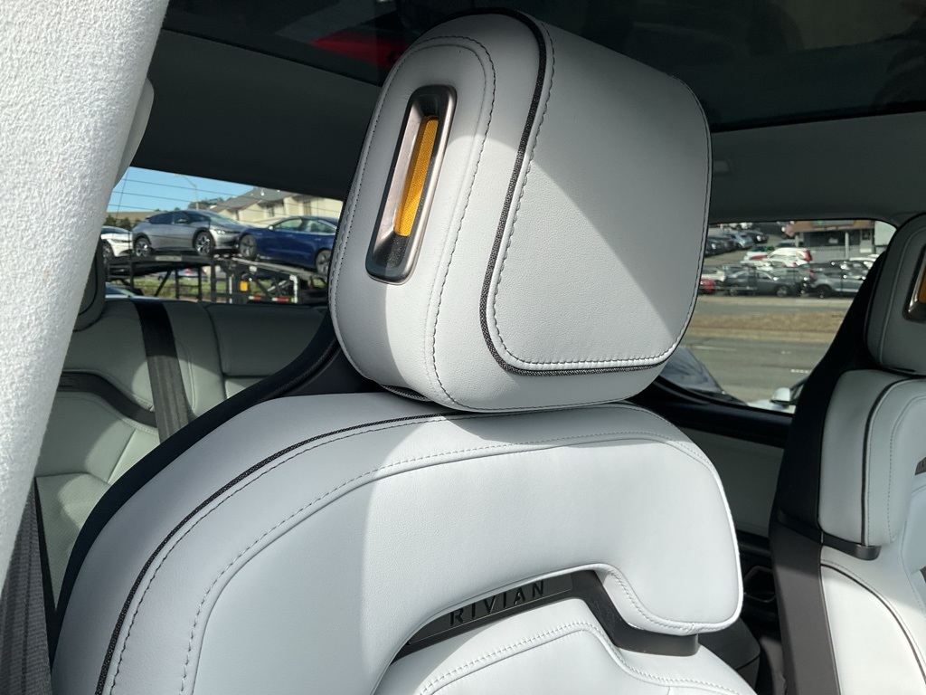 2023 Rivian R1T Adventure photo 59