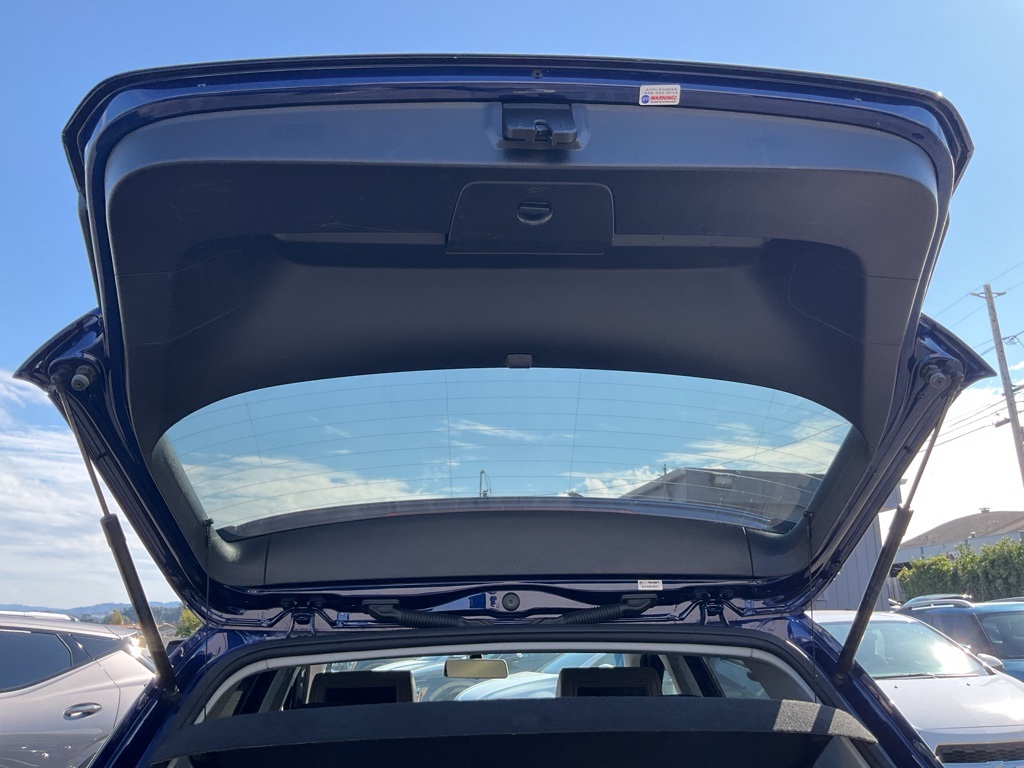 2017 Volkswagen e-Golf SE photo 9