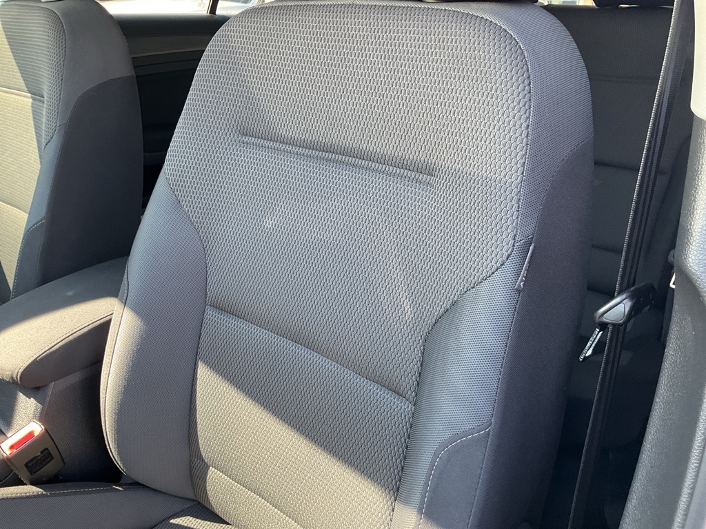 2017 Volkswagen e-Golf SE photo 15