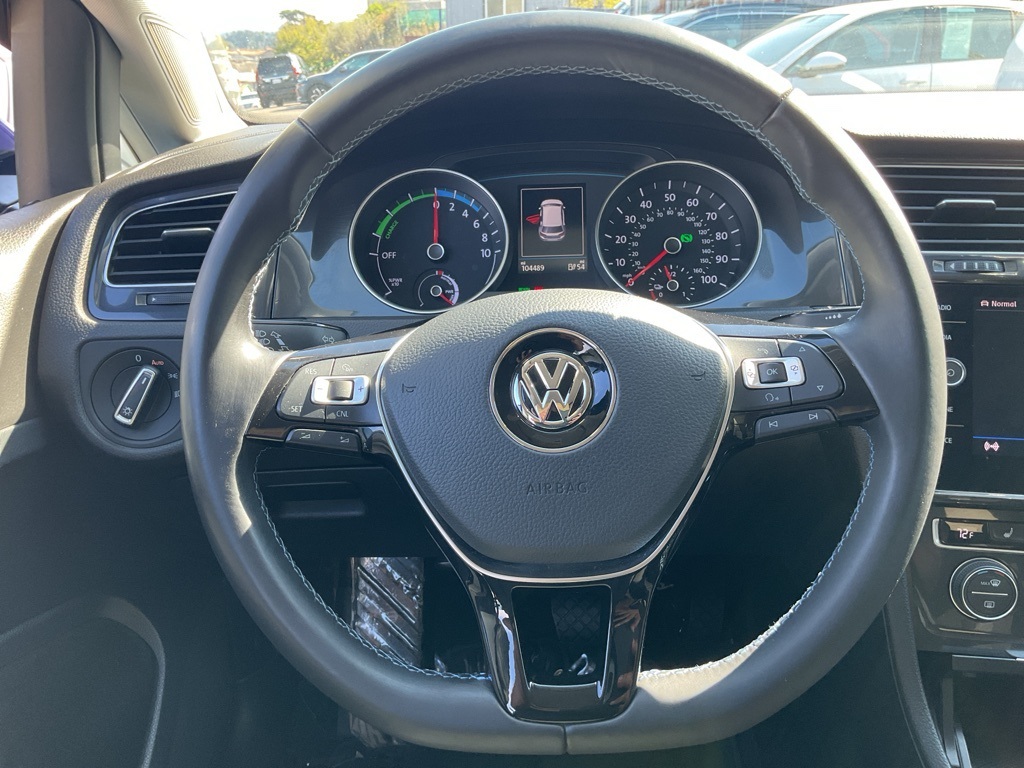 2017 Volkswagen e-Golf SE photo 34
