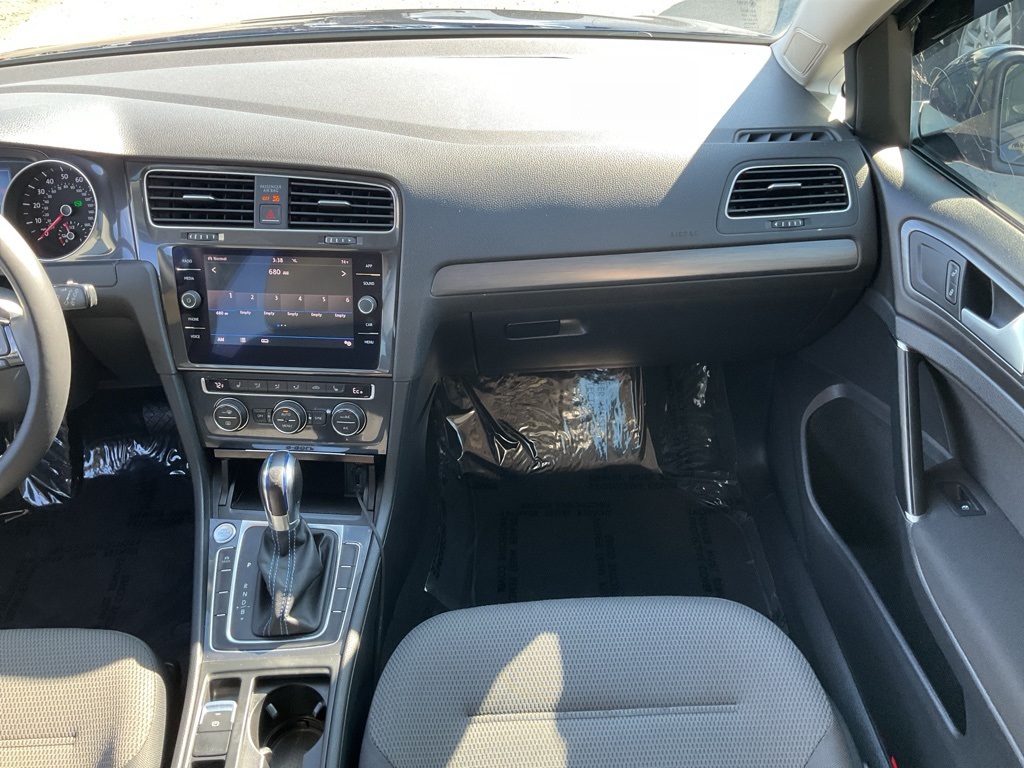 2017 Volkswagen e-Golf SE photo 54