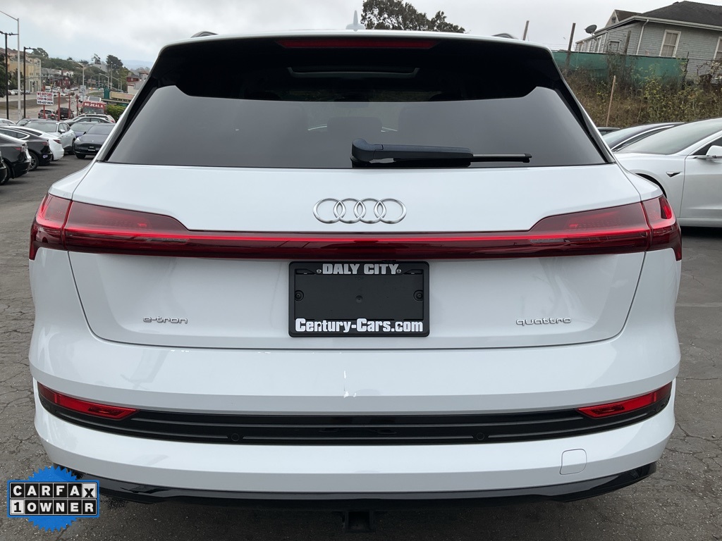 2021 Audi e-tron Premium Plus photo 4