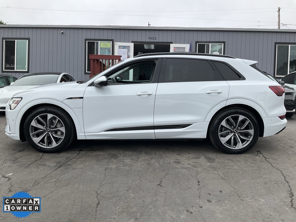 2021 Audi e-tron Premium Plus photo 5