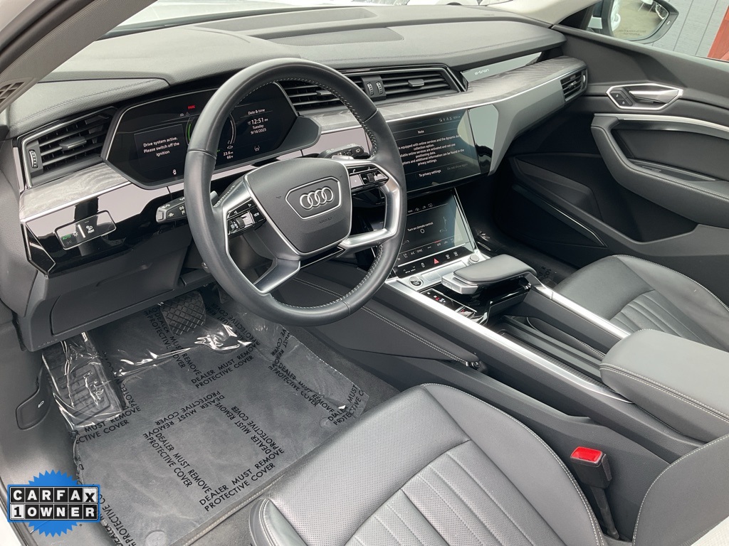 2021 Audi e-tron Premium Plus photo 6