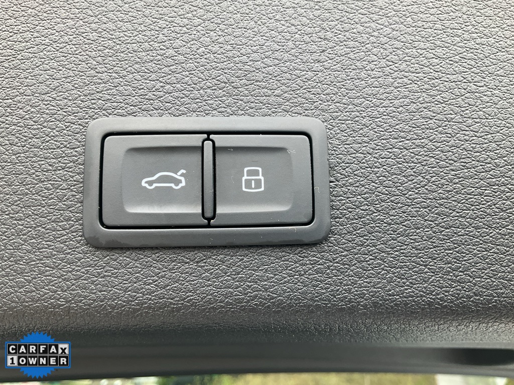 2021 Audi e-tron Premium Plus photo 10