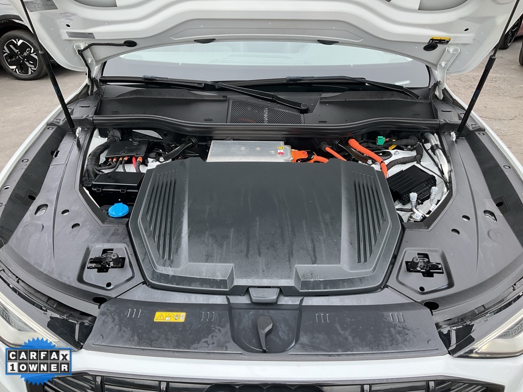 2021 Audi e-tron Premium Plus photo 11