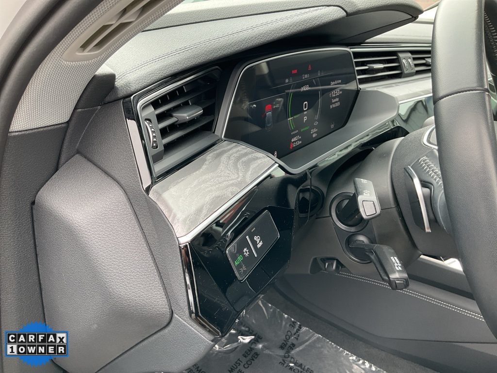 2021 Audi e-tron Premium Plus photo 18