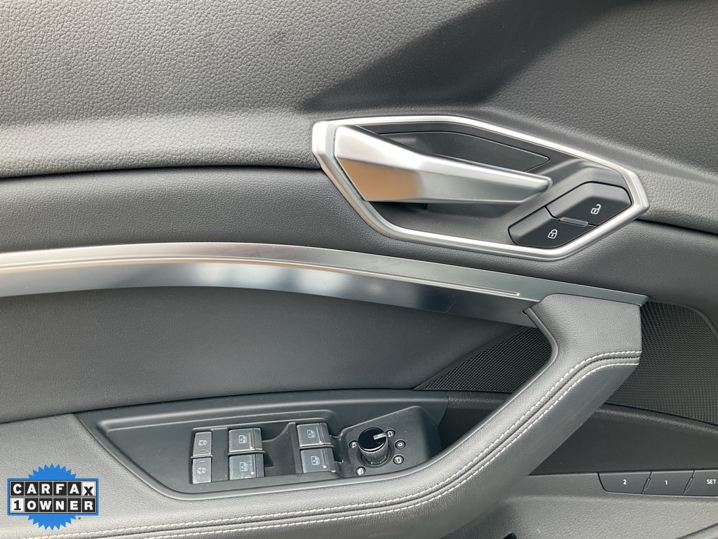 2021 Audi e-tron Premium Plus photo 20