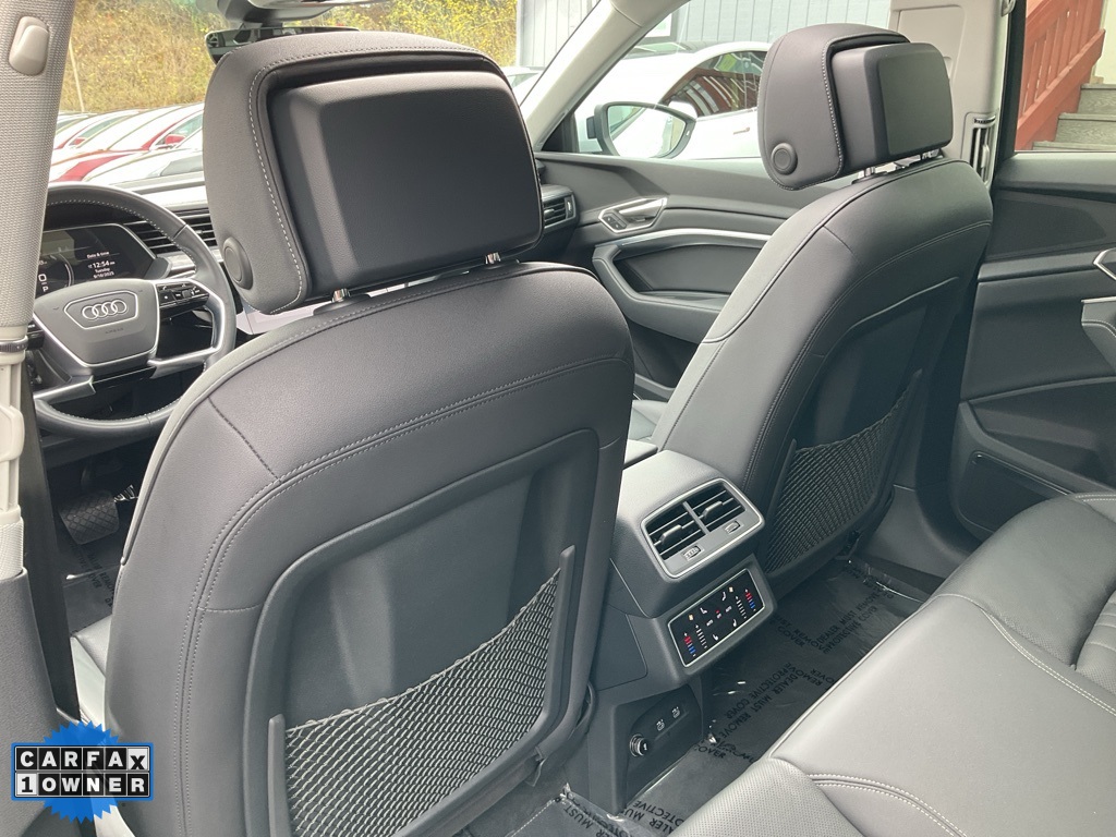 2021 Audi e-tron Premium Plus photo 26