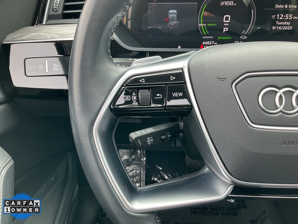 2021 Audi e-tron Premium Plus photo 31