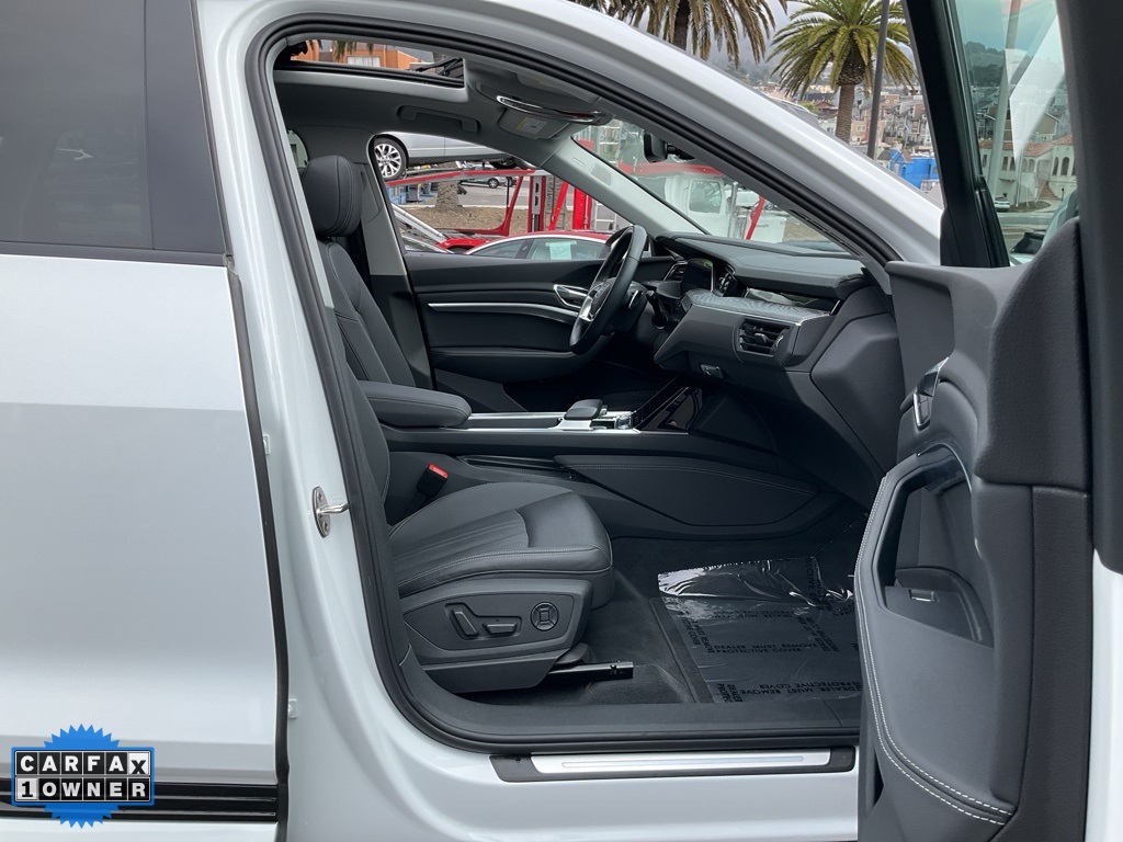 2021 Audi e-tron Premium Plus photo 53
