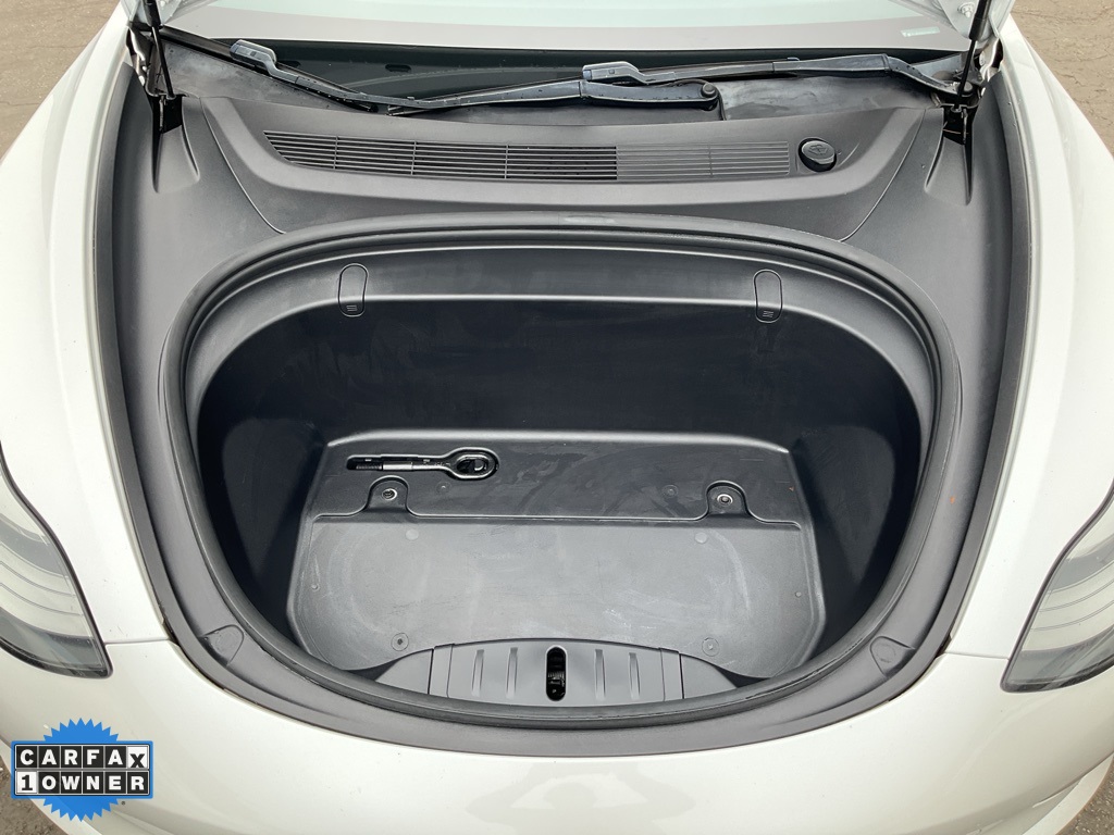2019 Tesla Model 3 Long Range photo 10