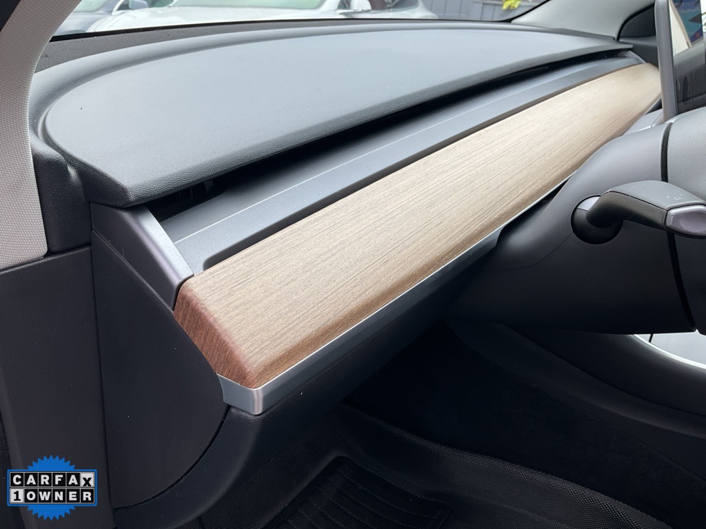 2019 Tesla Model 3 Long Range photo 16
