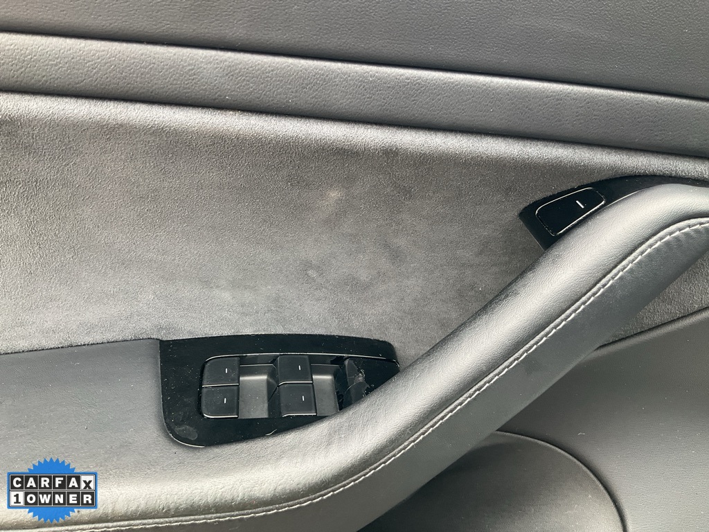 2019 Tesla Model 3 Long Range photo 19