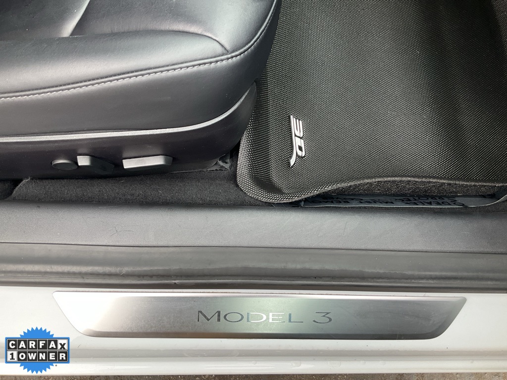 2019 Tesla Model 3 Long Range photo 57