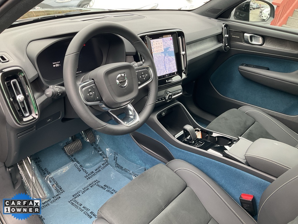2023 Volvo C40 Recharge Ultimate photo 2