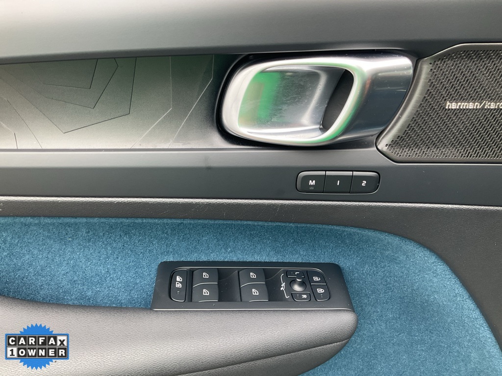 2023 Volvo C40 Recharge Ultimate photo 19