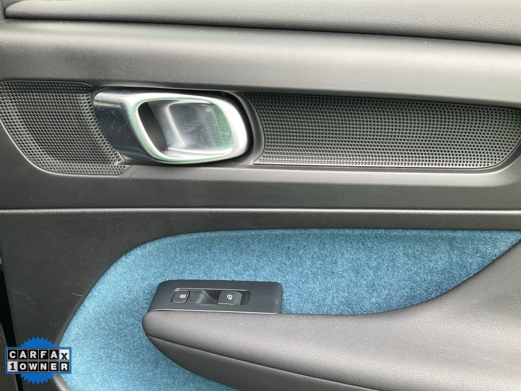 2023 Volvo C40 Recharge Ultimate photo 49