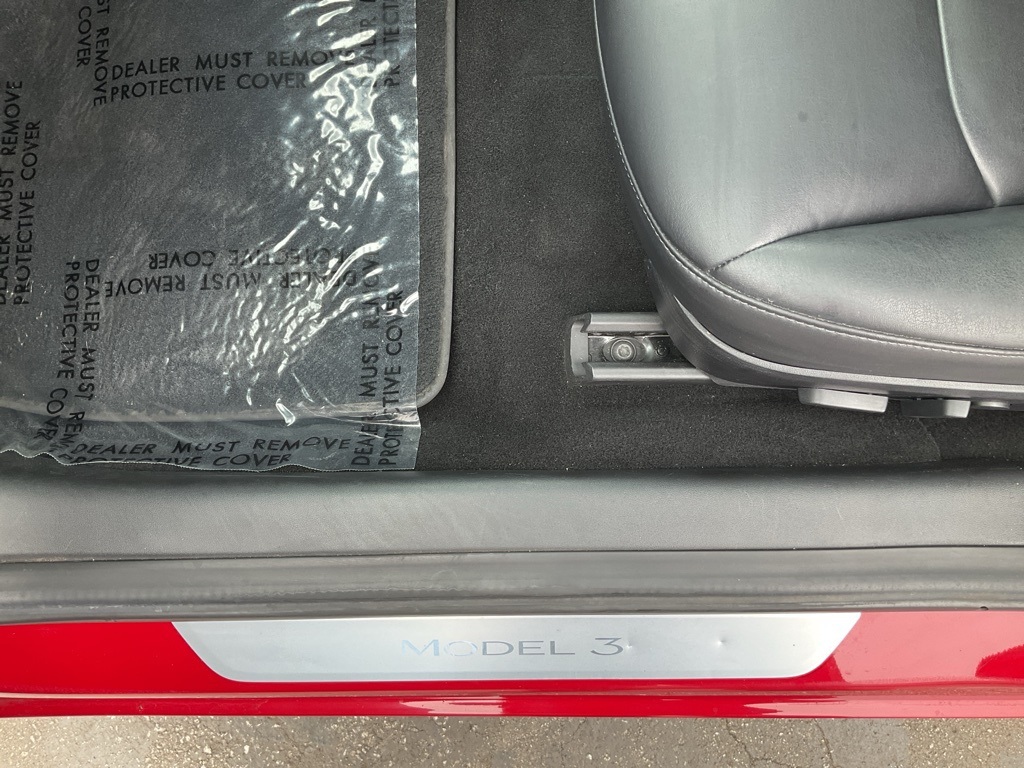 2018 Tesla Model 3 Long Range photo 12