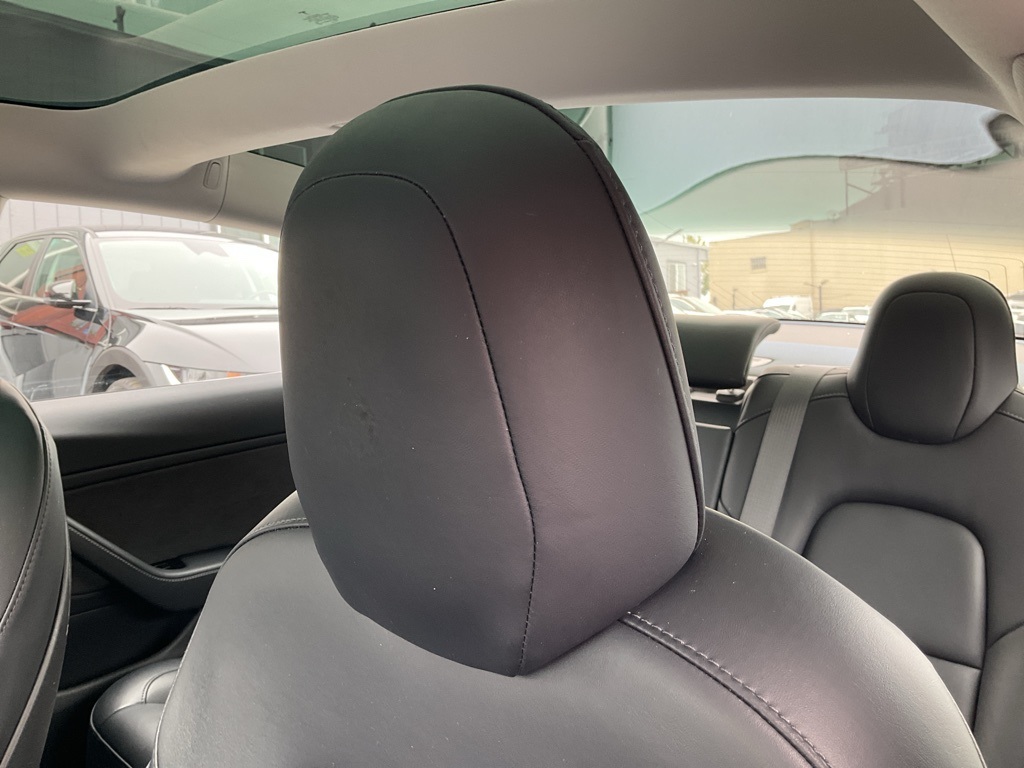 2018 Tesla Model 3 Long Range photo 15