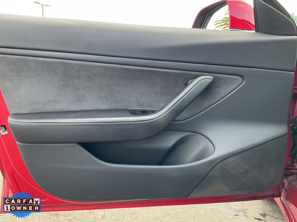2018 Tesla Model 3 Long Range photo 17