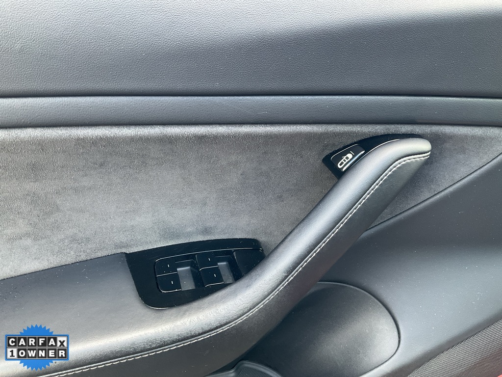 2018 Tesla Model 3 Long Range photo 18