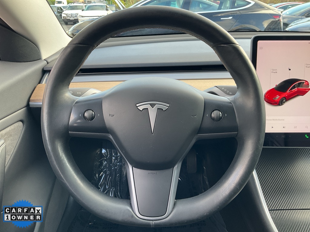 2018 Tesla Model 3 Long Range photo 29