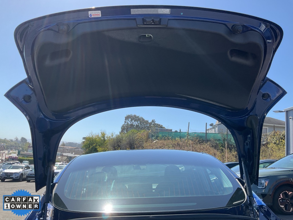 2018 Tesla Model 3 Long Range photo 9