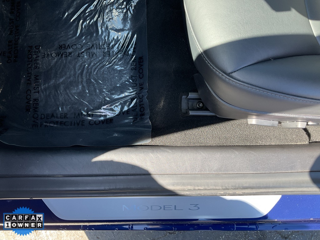 2018 Tesla Model 3 Long Range photo 12