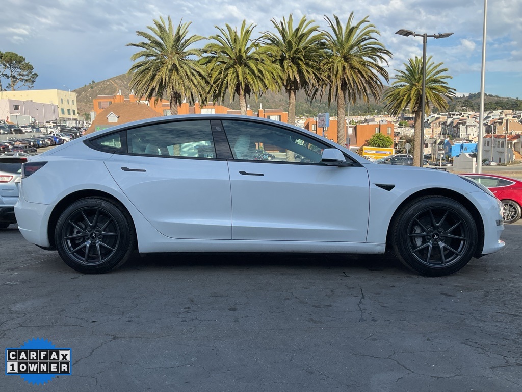 2022 Tesla Model 3 photo 3