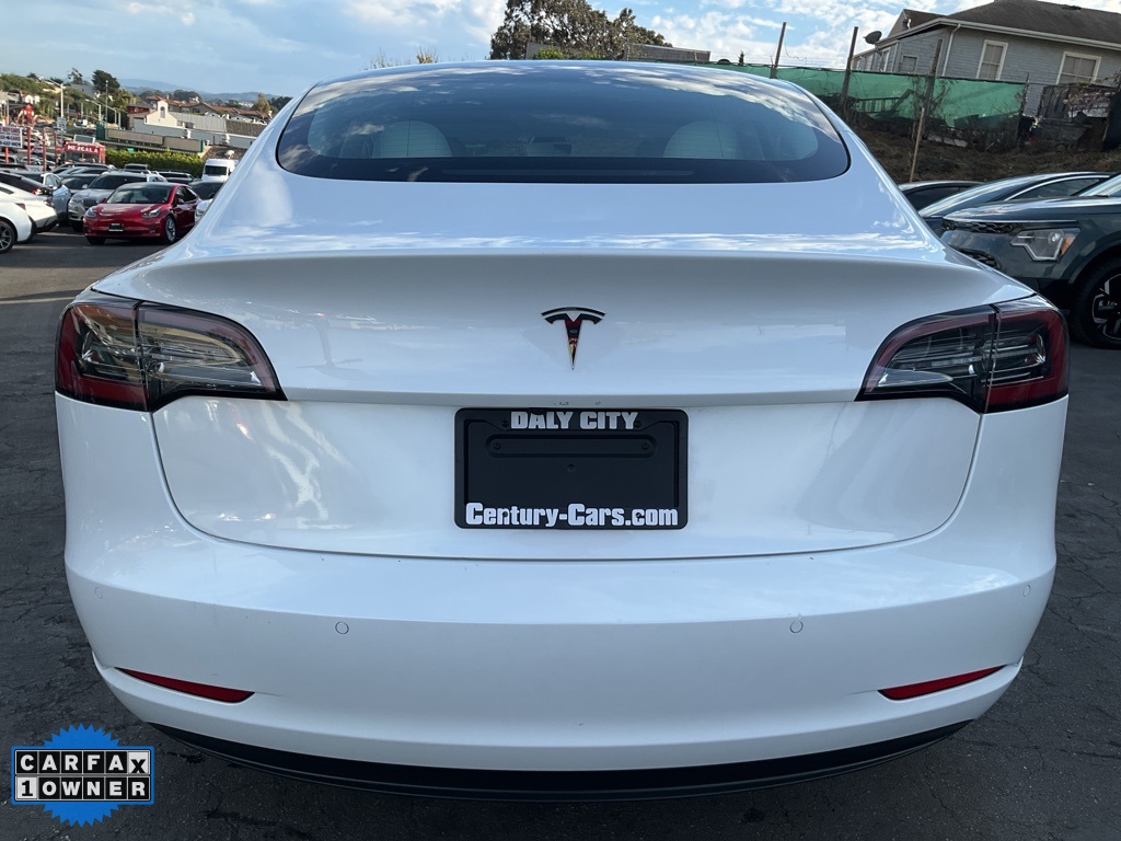2022 Tesla Model 3 photo 4