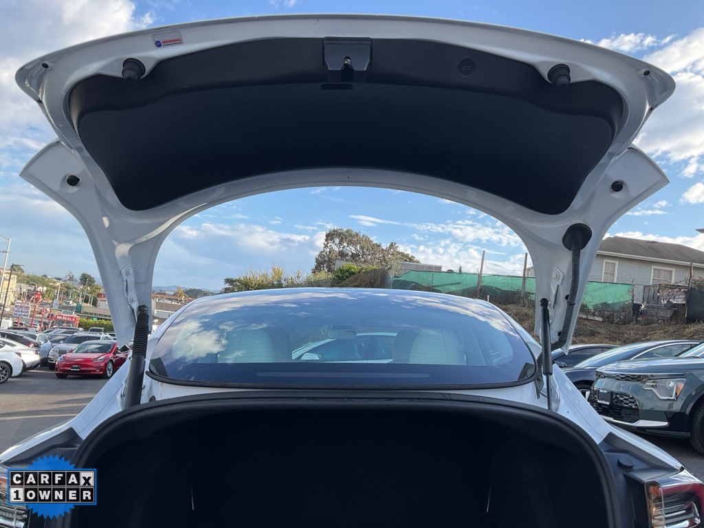 2022 Tesla Model 3 photo 9