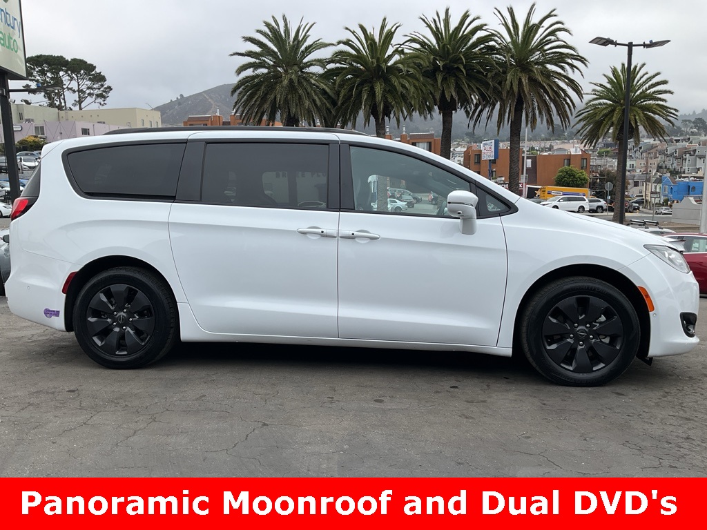2019 Chrysler Pacifica Hybrid Limited photo 2