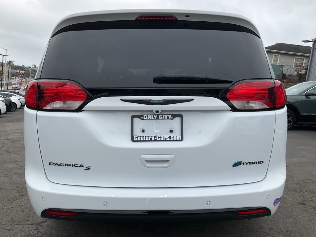 2019 Chrysler Pacifica Hybrid Limited photo 3