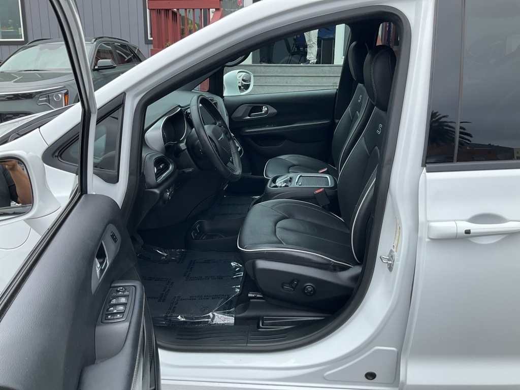 2019 Chrysler Pacifica Hybrid Limited photo 10